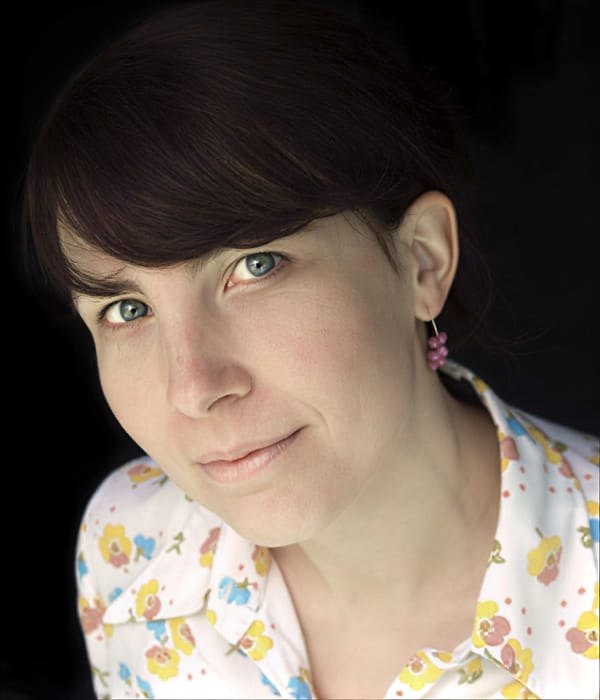 Porträt von Verena Brack, Goldschmiedin und Gründerin von Milla Zahnfee